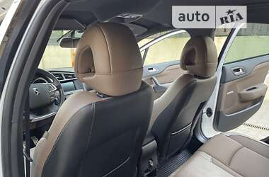 Хэтчбек Citroen DS4 2012 в 