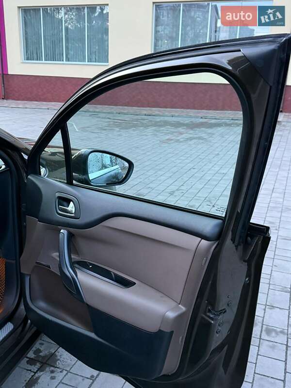 Хэтчбек Citroen DS4 2011 в Луцке