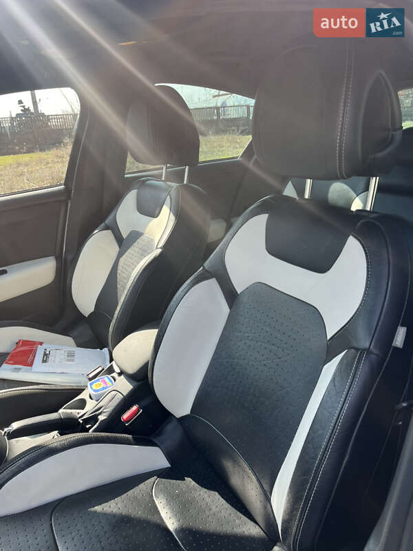 Хэтчбек Citroen DS4 2012 в Черкассах