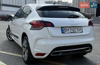 Хэтчбек Citroen DS4 2012 в 