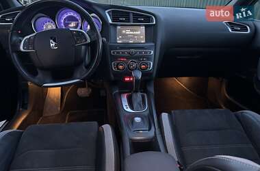 Хетчбек Citroen DS4 2016 в 