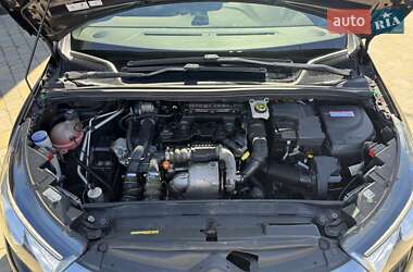Хетчбек Citroen DS4 2016 в 