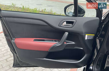 Хэтчбек Citroen DS4 2012 в 