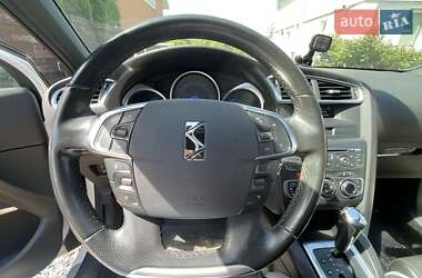 Хэтчбек Citroen DS4 2012 в 