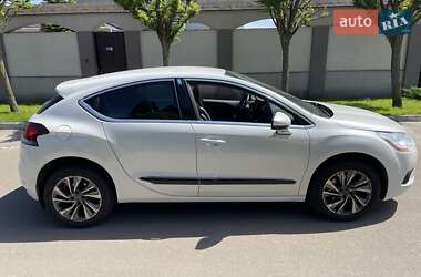 Хэтчбек Citroen DS4 2012 в 