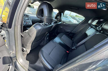 Хэтчбек Citroen DS4 2015 в 