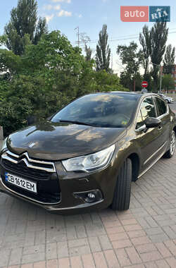 Хэтчбек Citroen DS4 2012 в 