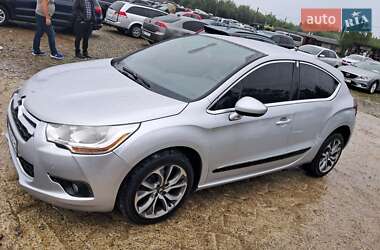Хэтчбек Citroen DS4 2011 в 