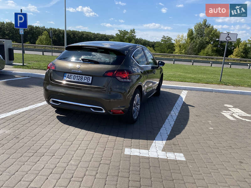 Хэтчбек Citroen DS4 2013 в Киеве