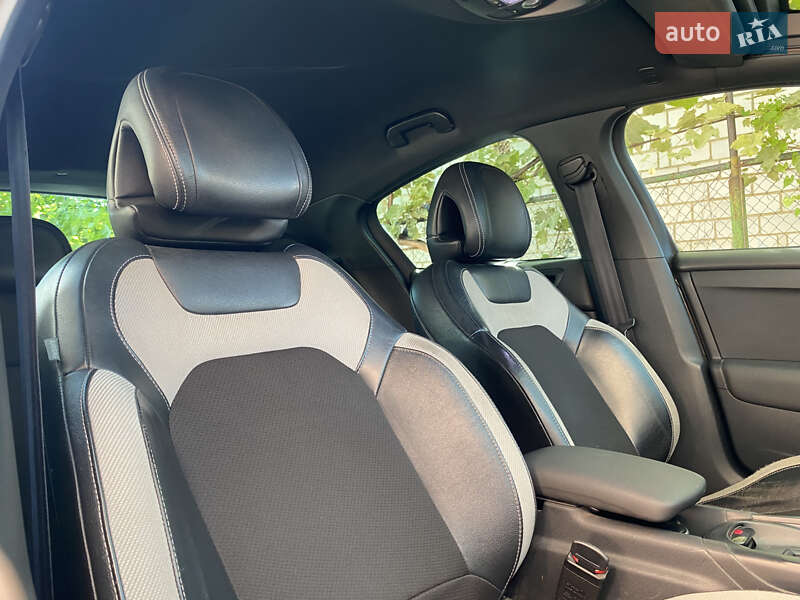 Хэтчбек Citroen DS4 2013 в Киеве