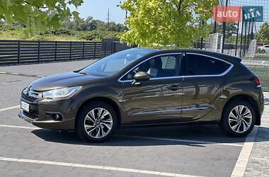 Хэтчбек Citroen DS4 2012 в 