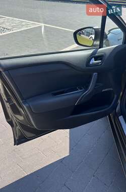 Хэтчбек Citroen DS4 2012 в 