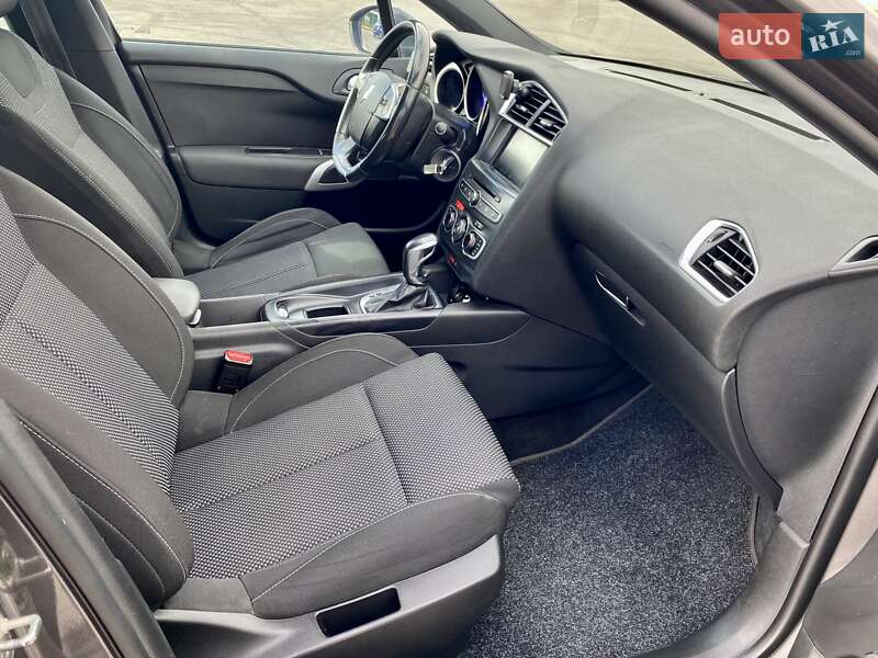 Хэтчбек Citroen DS4 2017 в Львове