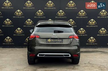 Хэтчбек Citroen DS4 2012 в 
