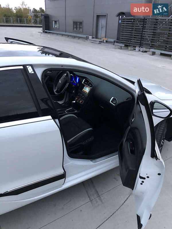 Хетчбек Citroen DS4 2014 в Києві