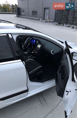 Хетчбек Citroen DS4 2014 в  фото 21 Хетчбек Citroen DS4 2014 в