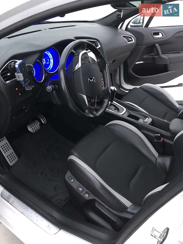 Хетчбек Citroen DS4 2014 в Києві