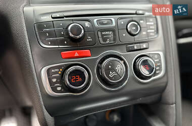 Хэтчбек Citroen DS4 2011 в 