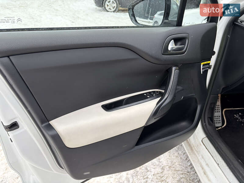 Хэтчбек Citroen DS4 2013 в Львове