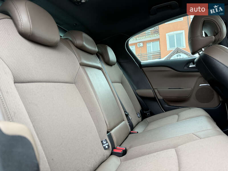 Хетчбек Citroen DS4 2012 в Стрию