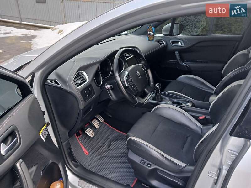 Хэтчбек Citroen DS4 2011 в Львове