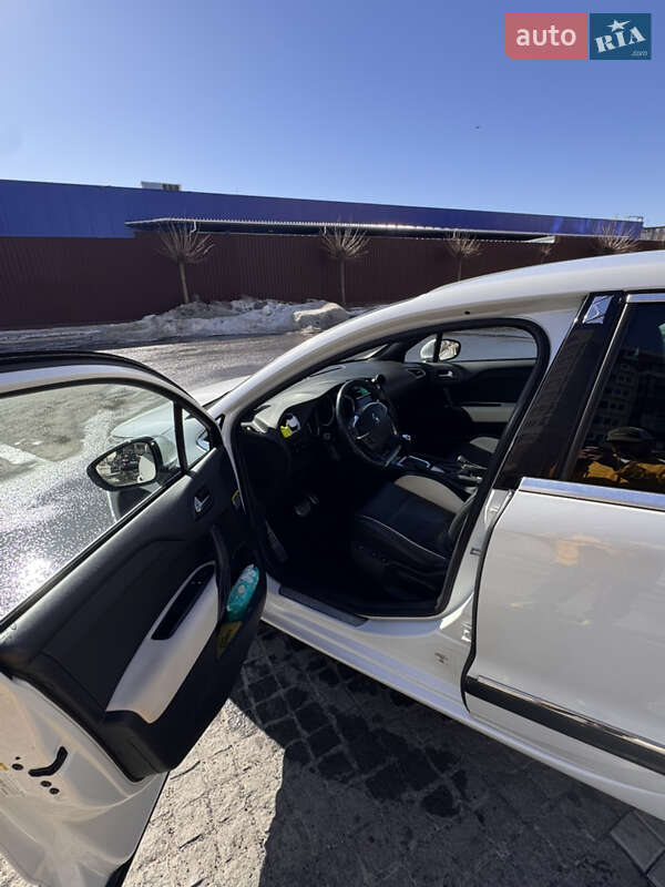 Хетчбек Citroen DS4 2013 в Умані фото 18 Хетчбек Citroen DS4 2013 в Умані