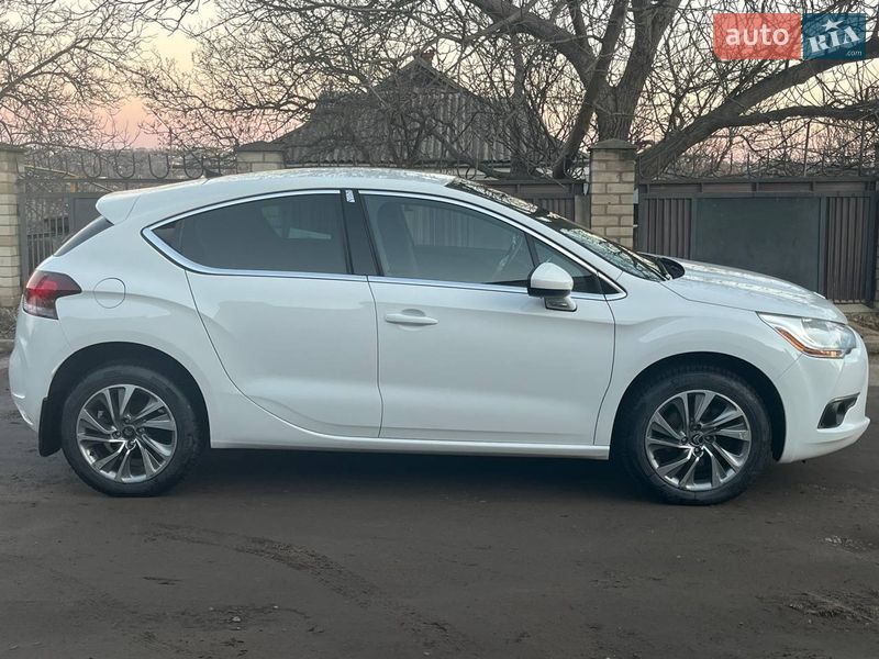 Хэтчбек Citroen DS4 2013 в Первомайске