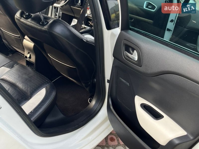 Хэтчбек Citroen DS4 2013 в Львове