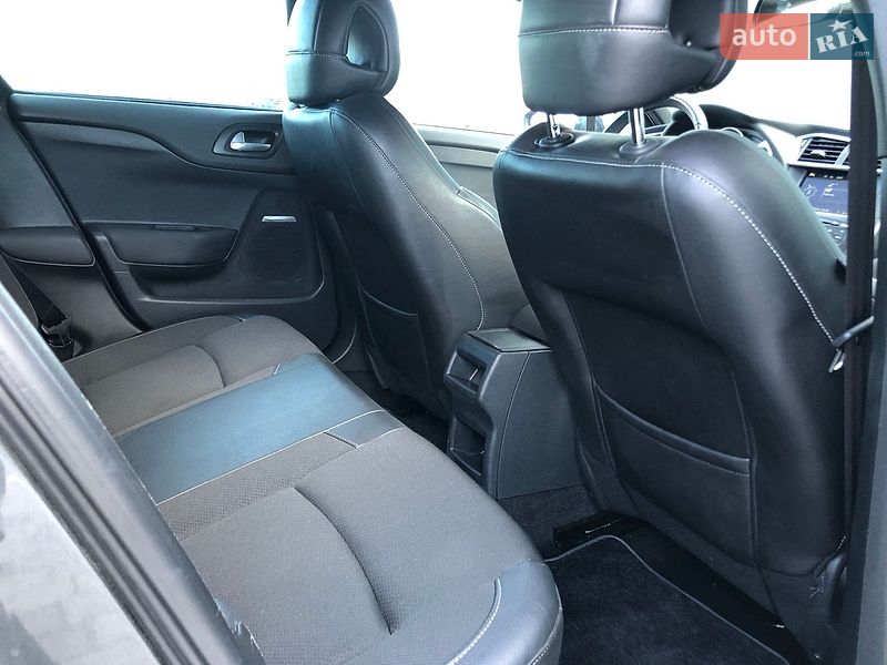 Хэтчбек Citroen DS4 2013 в Львове