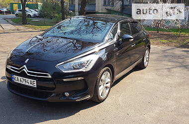 Хетчбек Citroen DS5 2012 в  фото 21 Хетчбек Citroen DS5 2012 в