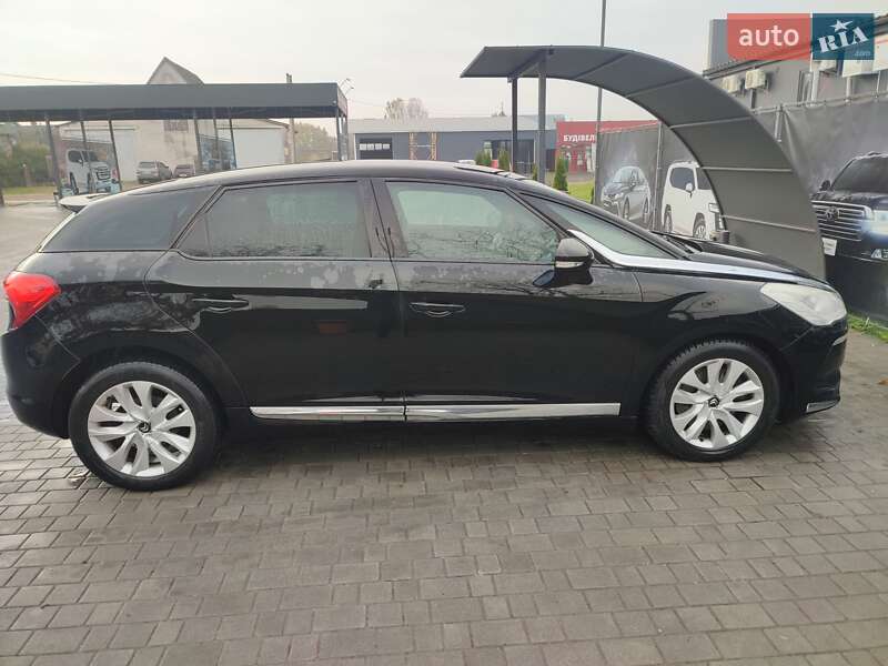 Хэтчбек Citroen DS5 2012 в Рогатине