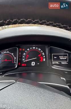 Хэтчбек Citroen DS5 2013 в 