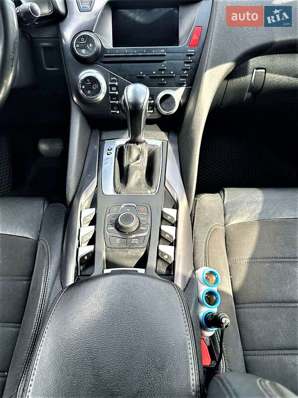 Хетчбек Citroen DS5 2014 в Чернівцях