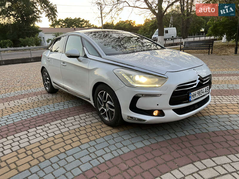 Хэтчбек Citroen DS5 2013 в Сарате