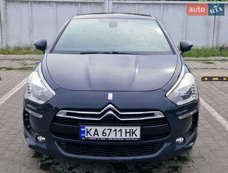 Хэтчбек Citroen DS5 2012 в 