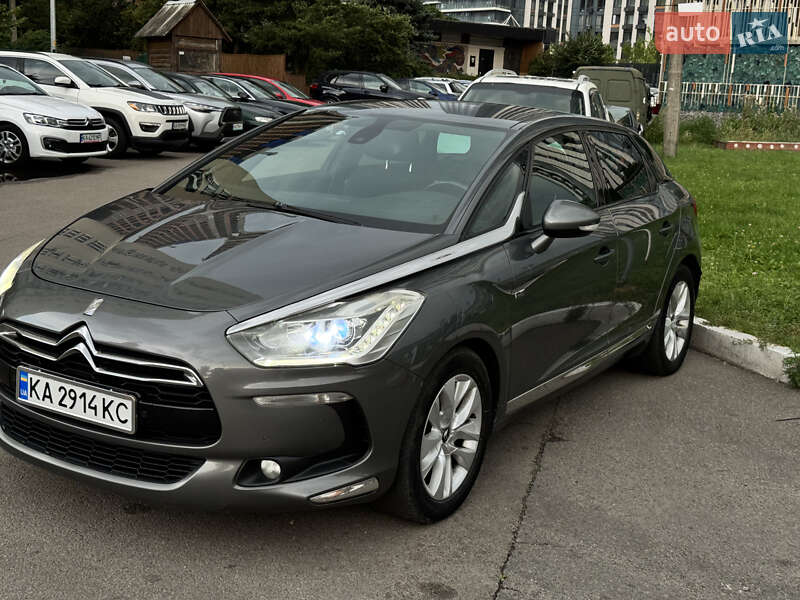 Хэтчбек Citroen DS5 2013 в Киеве