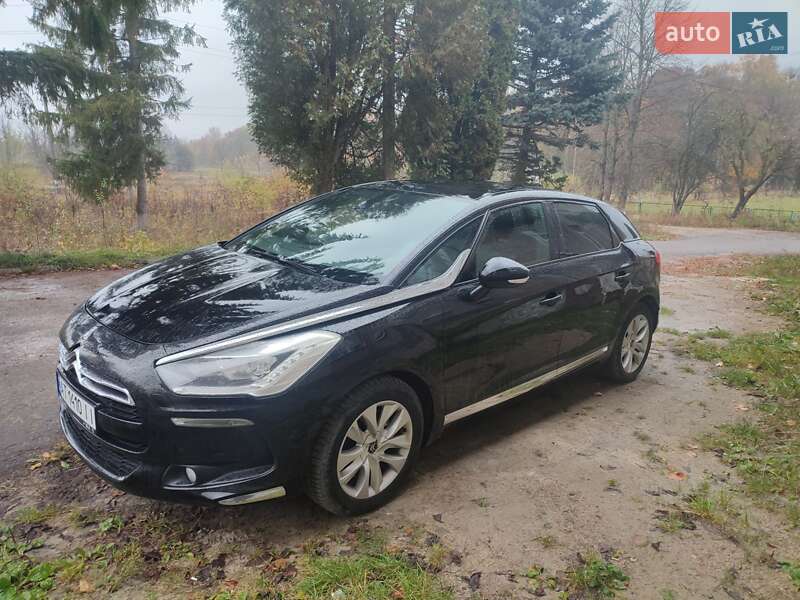 Хэтчбек Citroen DS5 2012 в Рогатине