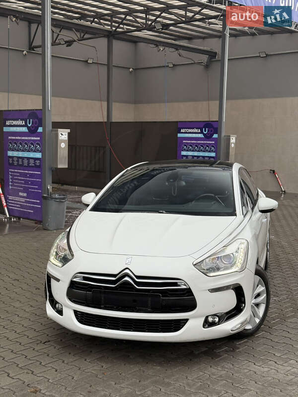 Хэтчбек Citroen DS5 2012 в Киеве фото 3 Хэтчбек Citroen DS5 2012 в Киеве