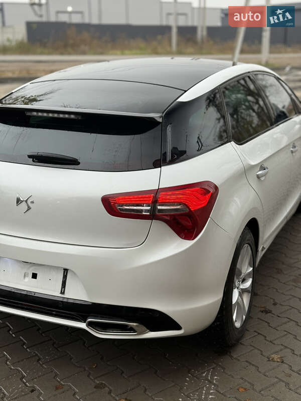 Хэтчбек Citroen DS5 2012 в Киеве фото 16 Хэтчбек Citroen DS5 2012 в Киеве
