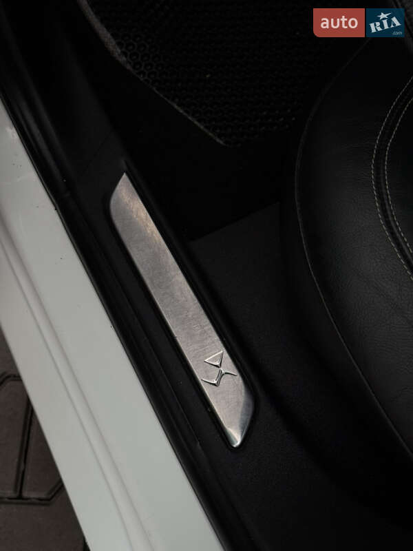 Хэтчбек Citroen DS5 2012 в Киеве фото 43 Хэтчбек Citroen DS5 2012 в Киеве