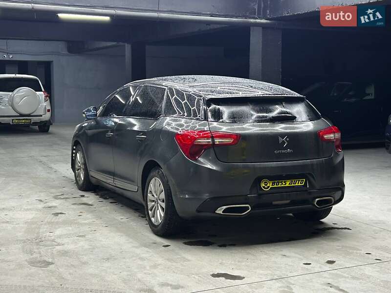 Хэтчбек Citroen DS5 2014 в Черновцах