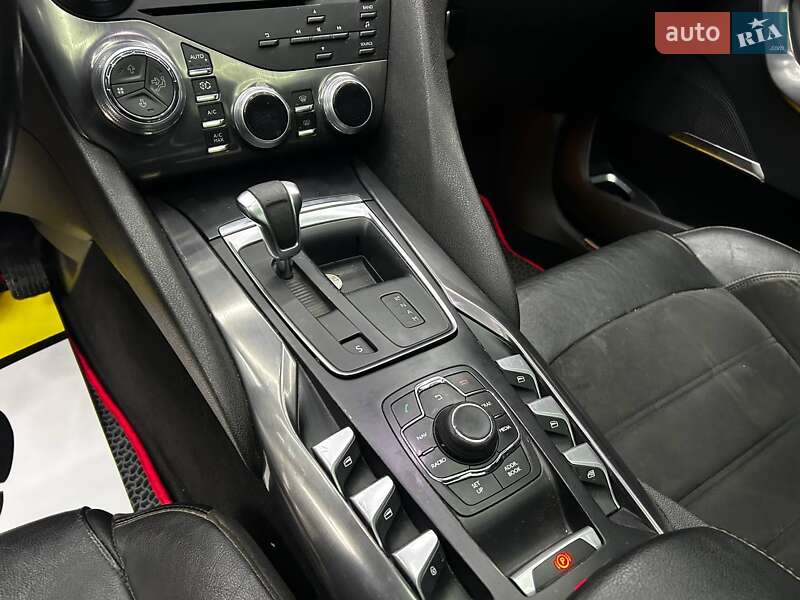 Хэтчбек Citroen DS5 2014 в Черновцах