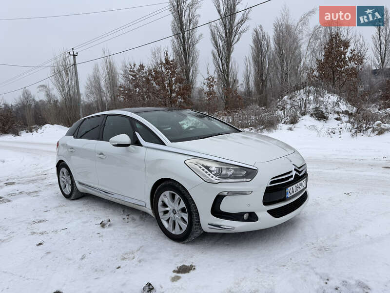 Хэтчбек Citroen DS5 2012 в Белогородке фото Хэтчбек Citroen DS5 2012 в Белогородке