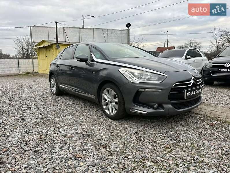 Хэтчбек Citroen DS5 2013 в Киеве