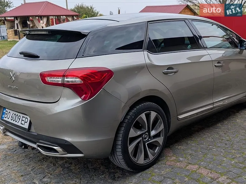 Citroen DS5