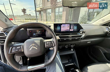 Хэтчбек Citroen e-C4 2022 в 