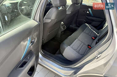 Хэтчбек Citroen e-C4 2022 в 
