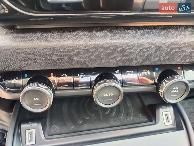 Хетчбек Citroen e-C4 2021 в Ромнах