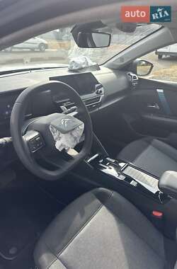 Хэтчбек Citroen e-C4 2022 в 