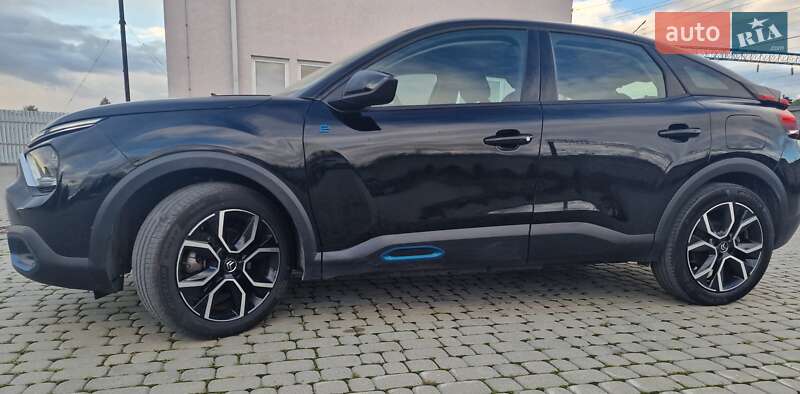 Хэтчбек Citroen e-C4 2022 в Львове